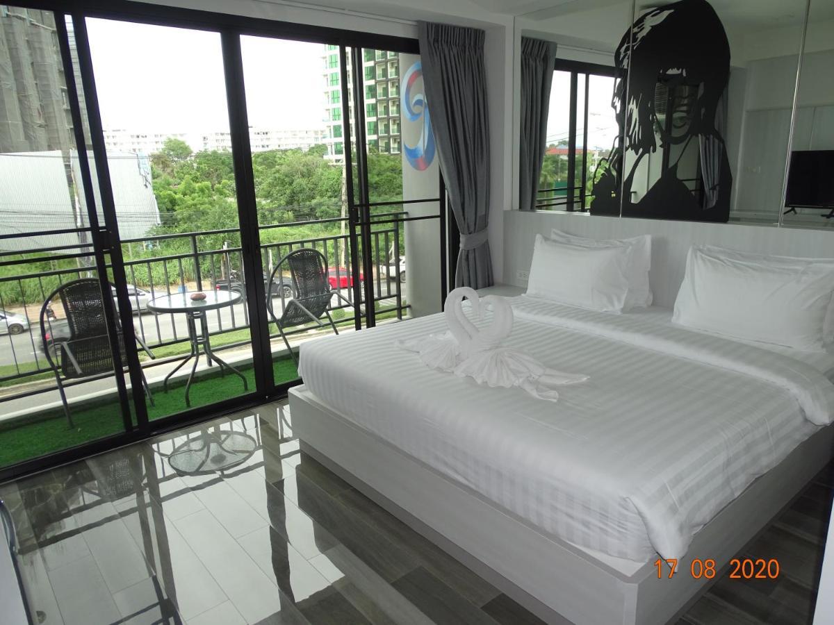 Frankie'S Inn Jomtien Exterior foto