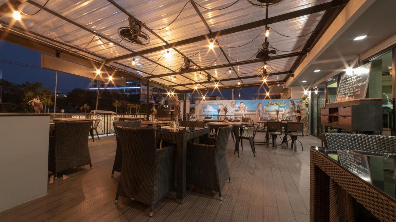 Frankie'S Inn Jomtien Exterior foto